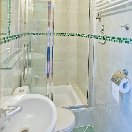 ゲストハウス Ata 3*