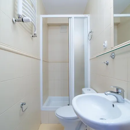 ゲストハウス Ata 3*